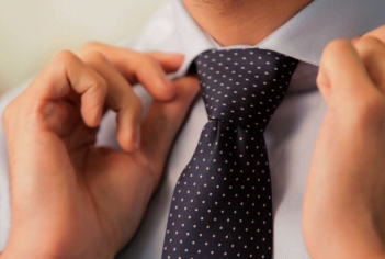 Как завязать галстук узлом Виндзор