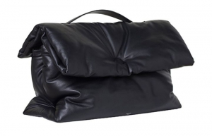 И подушка, и сумка – два в одном аксессуаре от Céline